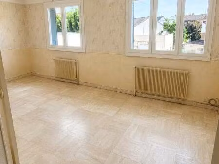 appartement 3 pieces 59 m2 quartier château/marché
