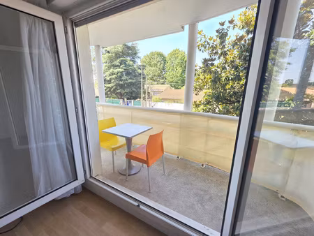 pessac t3 de 68 m2 balcon et parking