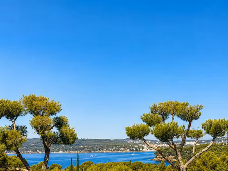 appartement t2 de 32 m2 + 15 m2 de terrasse avec vue mer au