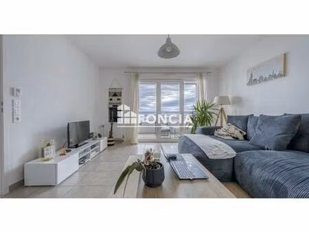 à vendre en exclusivité – t2 avec terrasse + place de stationnement – seynod