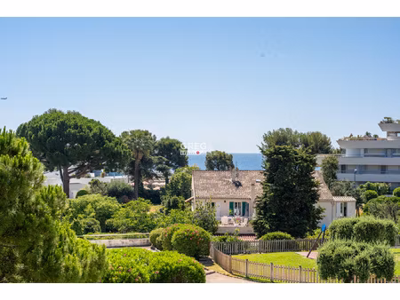 appartement 3 pièces avec terrasse d'angle à marina baie des