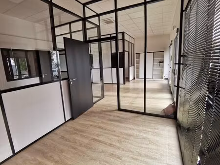 vannes ouest – visibilite voie express - local commercial de 9