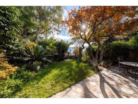 cannes croix des gardes - maison de caractere 7p – beaux volumes et fort potentiel.