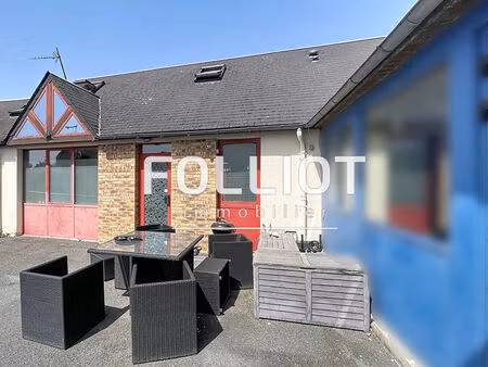 a vendre - atypique maison de ville duplex avec terrasse