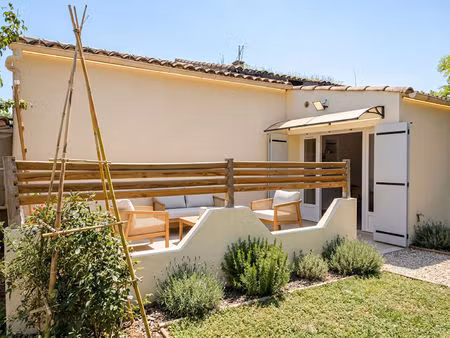 maison gardanne t1/2 pièce(s) 30 m2 - grande terrasse  - places de parking - calme absolu.
