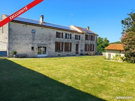 maison 8 pièces 255 m²
