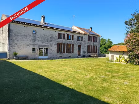 vente maison 8 pièces 255 m² à saint-fort-sur-le-ne (16130)  359 000 €