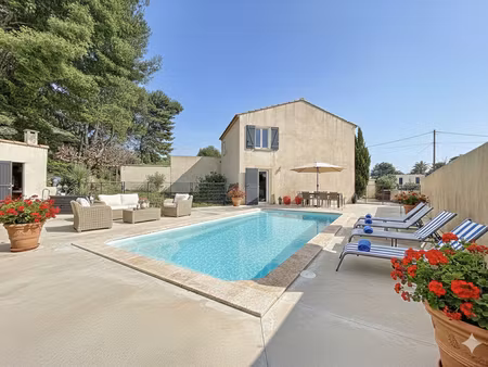 à vendre maison t5 avec piscine chauffée et garage à la couronne