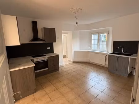 ? audun-le-tiche – appartement rénové 77 m² – 3 pièces + bureau – jardin – garage attenant