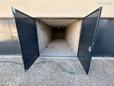 box/ garage sécurisé à louer - 19 9m2