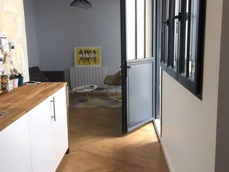 charmante échoppe meublée t3 avec patio – quartier bergonié