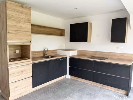 maison rénovée au cœur du village
