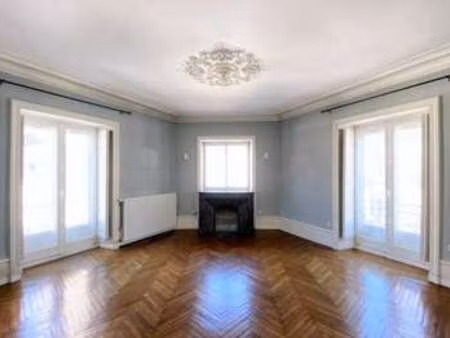 location appartement 4 pièces à nantes (44000) : à louer 4 pièces / 117m² nantes