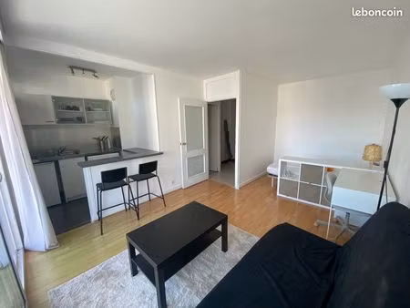 studio meublé + parking