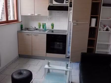 république-vauban t3 idéalement placé  meublé et partiellement mansardé en duplex