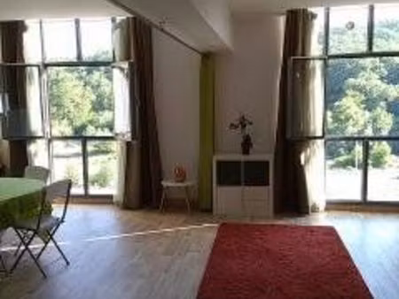 f3 90m2 vue imprenable sur riviere et montragne
