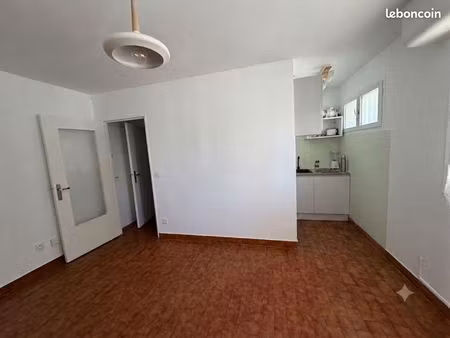 studio 1 pièce 19 m²
