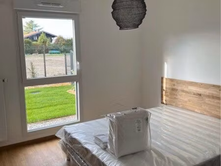 appartement t2 bord de lac