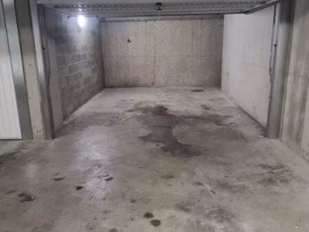 garage 50m des éléphants