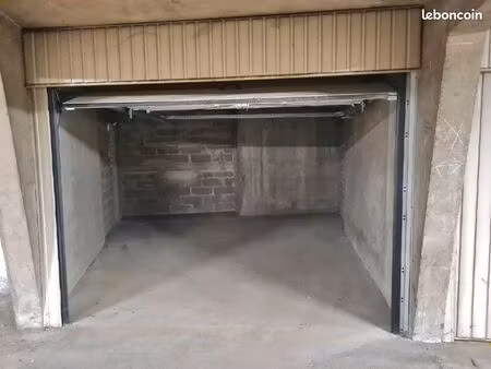 box parking • bas de chatou