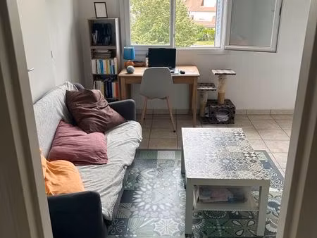 appartement 2 pièces 32m2 + placard  cave 11m2 + parking