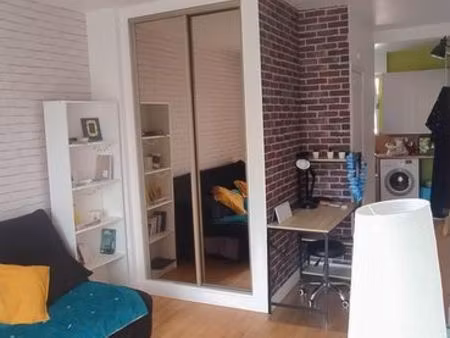 a louer appartement meublé de 26m² + balcon et cave  entièrement équipé  quartier vallées 