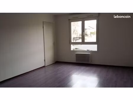 appartement t1 non meublé à laxou avec loggia sans vis-à-vis