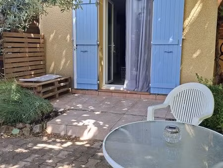 studio meublé indépendant le val 83143 dans villa récente parking sécurisé dispo au 01/09/