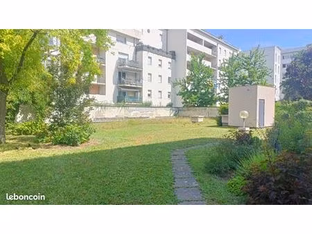 a louer - chambre avec jardin proche part dieu