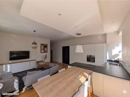 appartement meublé 81 m² – 2 chambres – saint-didier-au-mont-d'or – particulier