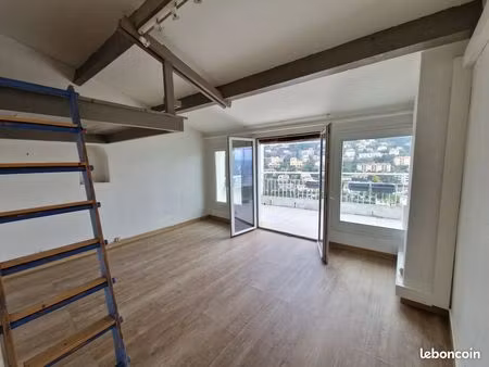 studio 1 pièce 32 m²