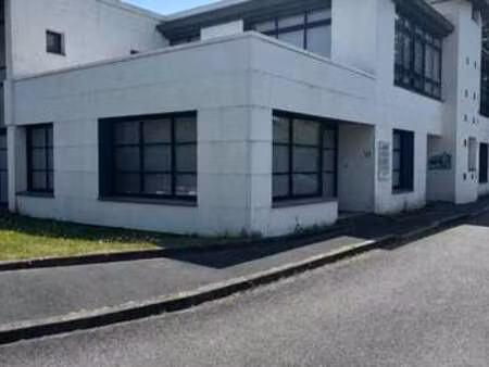 vente bureaux et commerces à quimper (29000) : à vendre / quimper
