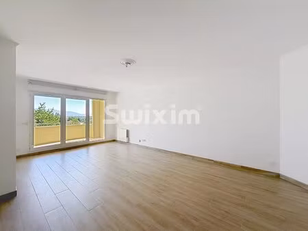 appartement t4 rénové de 87m2 avec terrasse  cave et garage fermé!