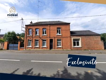belle maison familliale individuelle  avec magnifique jardin pro
