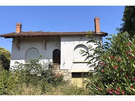 maison des années 1930 à rénover avec sous-sol complet et jardin montauban lalande