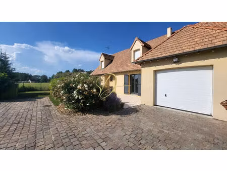 maison récente de 143 m²  1 300 m² terrain