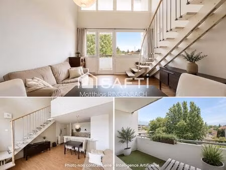 duplex lumineux avec balcon et parking