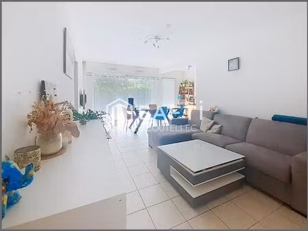 appartement t2 avec terrasse  parking et garage fermé