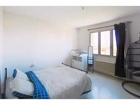 appartement spacieux à montceau-les-mines  calme et pratique