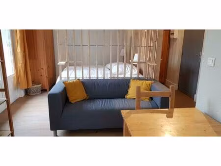 très joli studio meublé -quartier des facs ( droit et lettres)