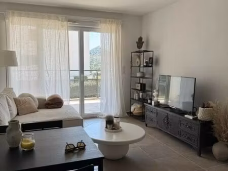 t2 + place de parking dans residence neuve