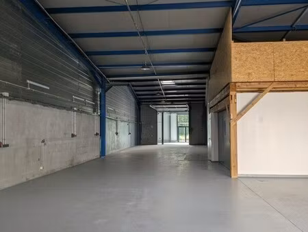 location local d’activités chignin 73800 200m²