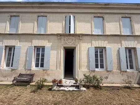 maison charentaise de 218 m2 avec 5081 m2 de terrain