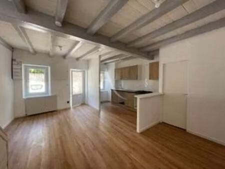 location maison à fontenay-le-comte (85200) : à louer / 70m² fontenay-le-comte