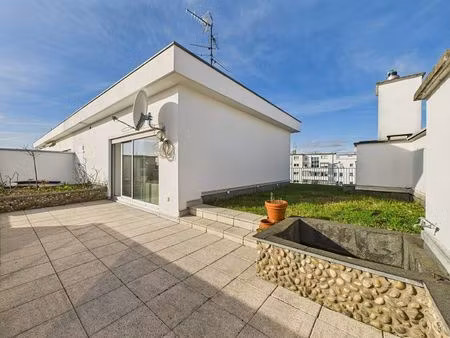 duplex de 114.43 m² avec un jardin  2 terrasses  un balcon et un garage en vente à l'orang