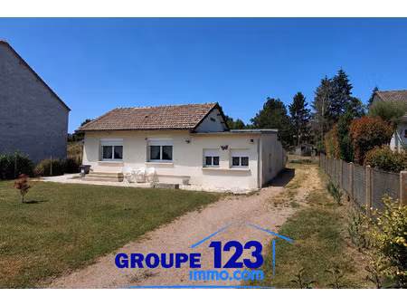 maison de plain-pied de 93 50 m2 sur terrain clos et arboré
