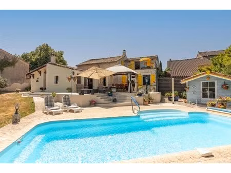 belle vue depuis cette charmante maison