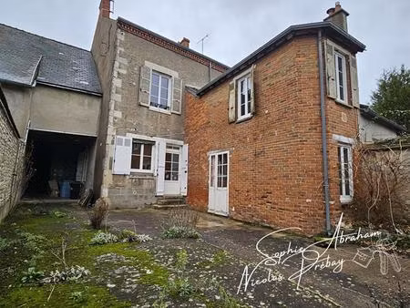 maison en centre ville avec dépendance  beaux volumes !