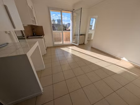 appartement 2 pièces 26 m² à louer poitiers 86000 ? | era immobilier