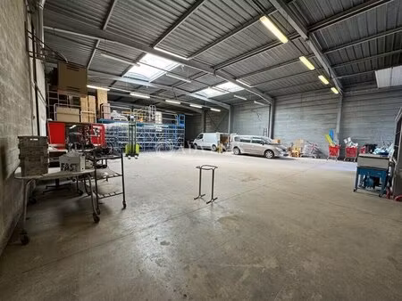 vente local d’activités croissy beaubourg 77183 561m²
